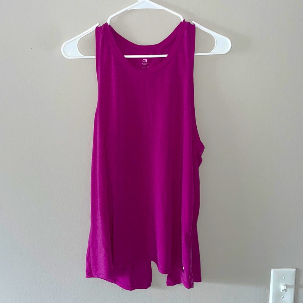 Like NEW GapFit Top! Open back